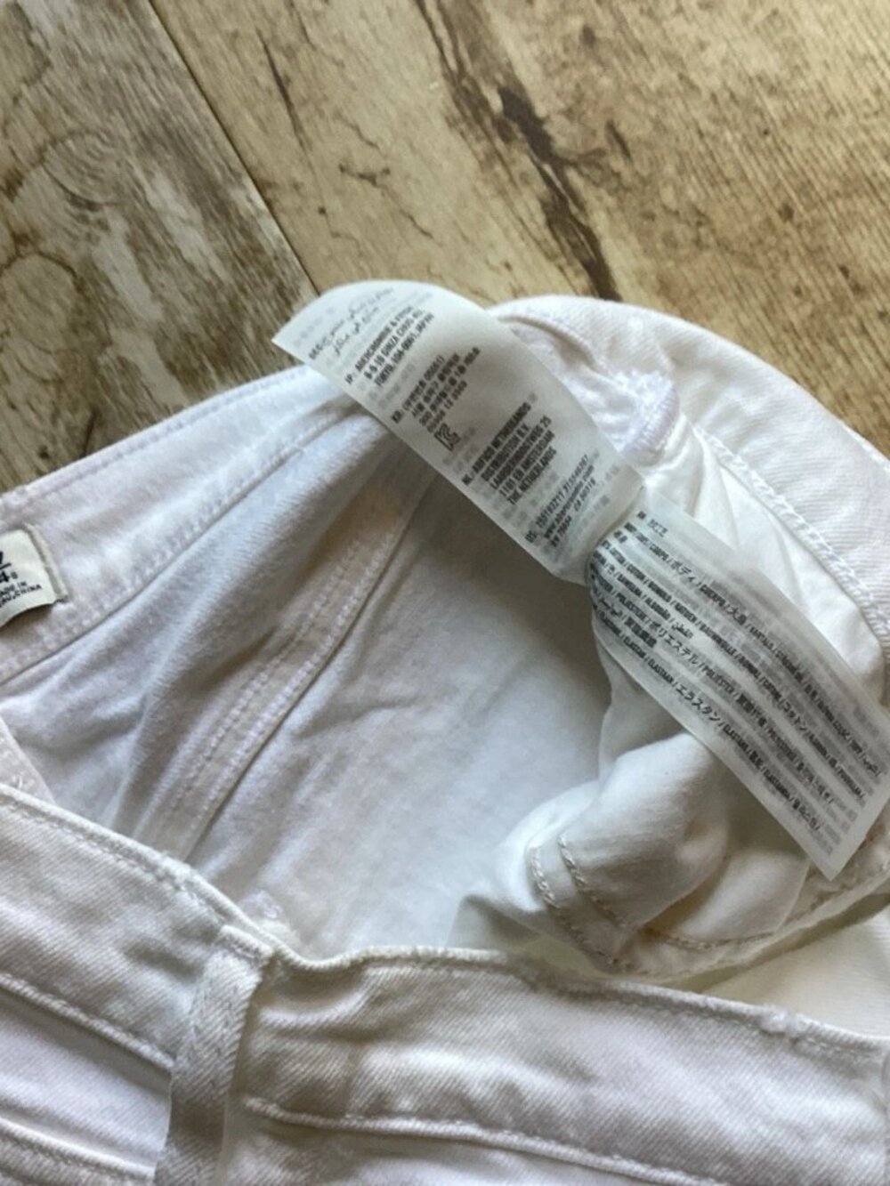ABERCROMBIE & FITCH The Mom High Rise White Jeans Distressed Women’s 27/4S - Picture 3 of 8